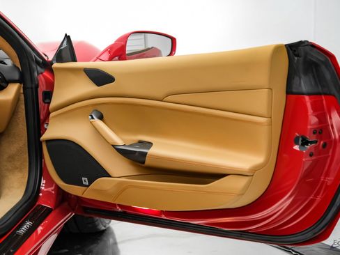 Used 2017 Ferrari 488 GTB RWD image 98