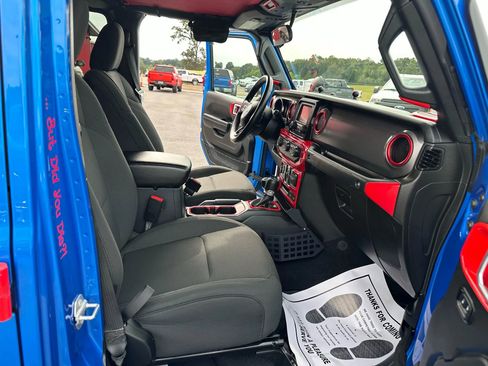 Used 2021 Jeep Gladiator Sport image 10