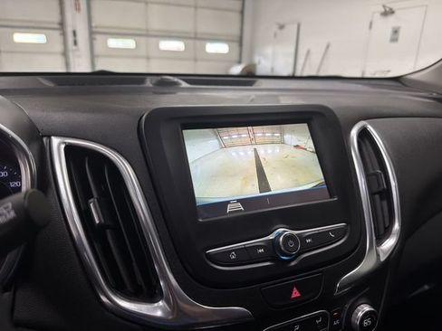 Certified 2019 Chevrolet Equinox LT FWD image 24