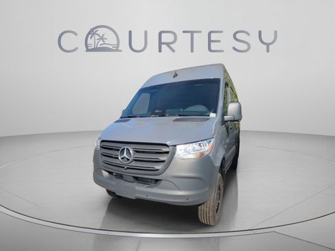 Used 2026 Mercedes-Benz Sprinter 2500 image 1