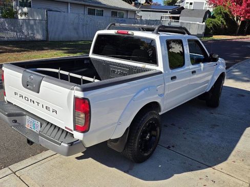 Used 2004 Nissan Frontier S/C image 5