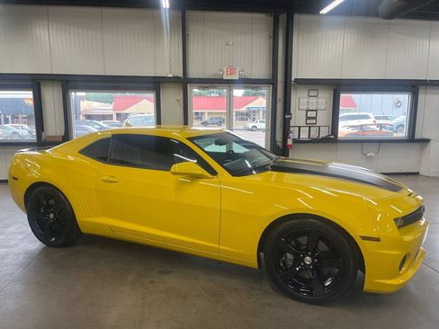 Used 2012 Chevrolet Camaro SS w/ RS Package RWD image 20