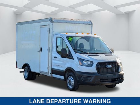 Used 2022 Ford Transit 350 DRW RWD image 3