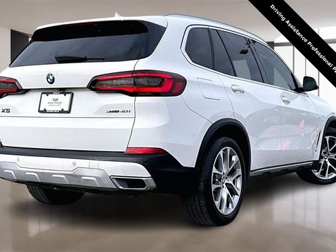 Used 2021 BMW X5 xDrive40i w/ Premium Package image 2