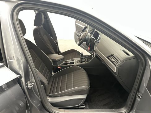 Used 2024 Volkswagen Jetta Sport image 19