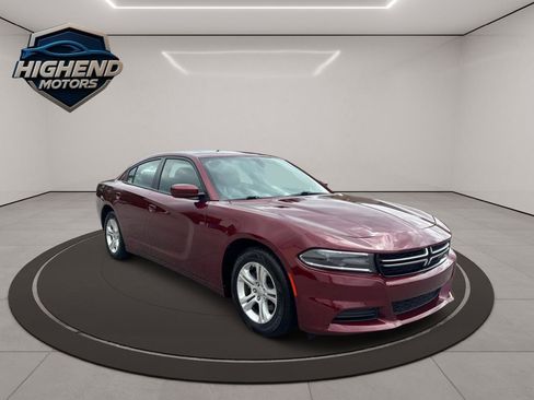 Used 2020 Dodge Charger SXT w/ Leather Interior Group RWD image 8