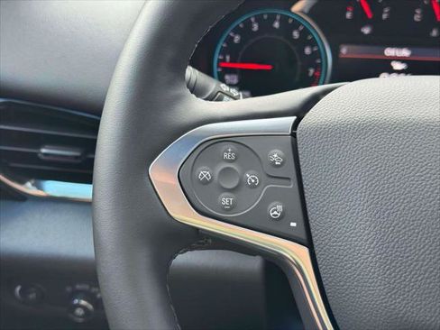 Used 2023 Chevrolet Traverse RS AWD/4WD image 25