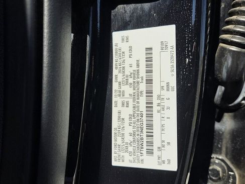 Used 2022 Ford F250 Lariat w/ Black Appearance Package image 18