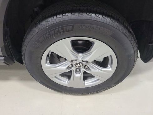 Certified 2024 Toyota RAV4 XLE AWD/4WD image 38