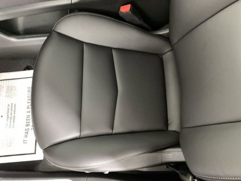 New 2025 Cadillac XT5 Luxury image 21