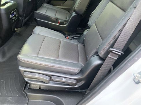 Used 2023 Chevrolet Tahoe High Country image 24