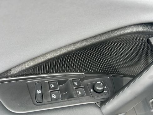 New 2026 Volkswagen Tiguan SE FWD image 44