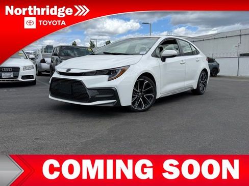 Used 2022 Toyota Corolla SE FWD image 3