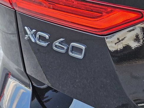 Certified 2024 Volvo XC60 B5 Plus w/ Protection Package Premier AWD/4WD image 10