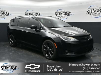 Used 2019 Chrysler Pacifica Touring-L w/ Advanced Safetytec Group