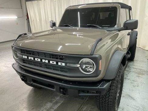 Used 2025 Ford Bronco Big Bend w/ Black Diamond Package AWD/4WD image 9