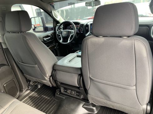 Used 2022 Chevrolet Silverado 2500 LT w/ Convenience Package image 30