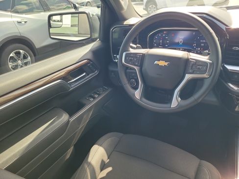 Used 2024 Chevrolet Silverado 1500 LT AWD/4WD image 14
