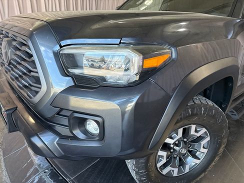 Used 2021 Toyota Tacoma TRD Off-Road w/ Technology Package AWD/4WD image 7