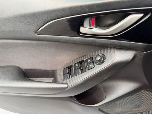 Used 2014 MAZDA MAZDA3 i Sport FWD image 12