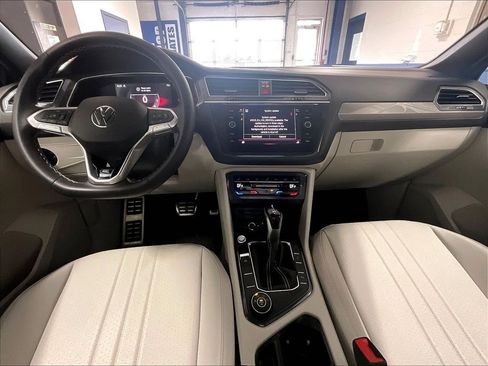 Certified 2023 Volkswagen Tiguan SE R-Line AWD/4WD image 21