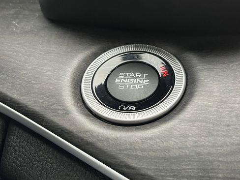 Used 2022 Jeep Grand Cherokee Limited 4xe image 39