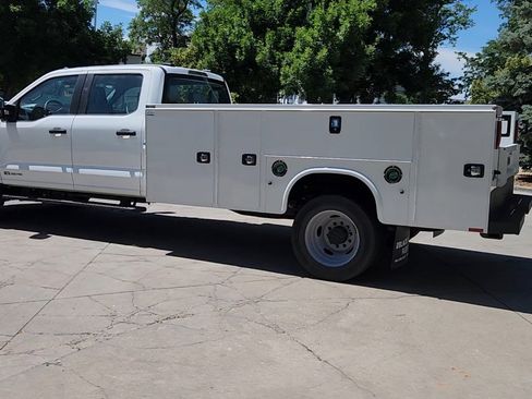 New 2025 Ford F550 4x4 Crew Cab Super Duty image 4