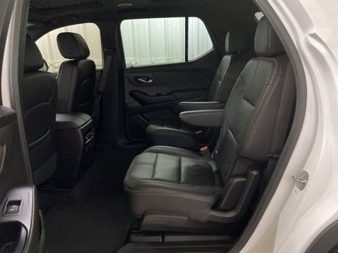 Used 2023 Chevrolet Traverse RS image 25