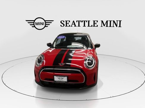 Used 2023 MINI Cooper 2-Door Hardtop FWD image 4