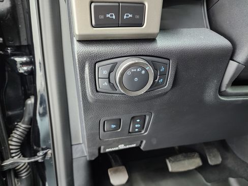 Used 2020 Ford F350 4x4 Crew Cab DRW Super Duty image 51