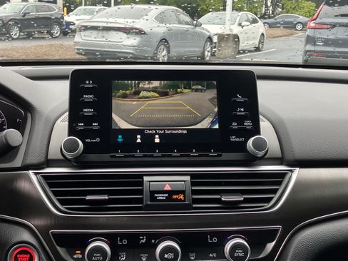 Used 2019 Honda Accord LX image 27