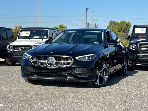 Used 2022 Mercedes-Benz C 300 Sedan image 2
