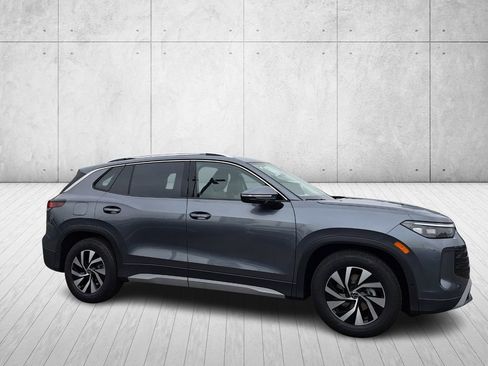 New 2026 Volkswagen Tiguan S image 3