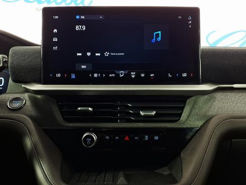 Used 2025 Ford Explorer Platinum RWD image 23