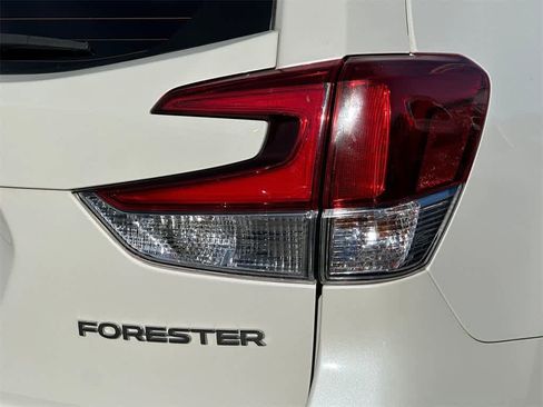 Used 2022 Subaru Forester image 7