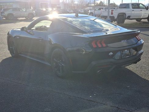 Used 2025 Ford Mustang GT image 6