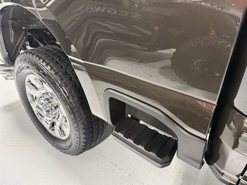 Used 2025 Ford F350 Lariat w/ Lariat Ultimate Package image 25