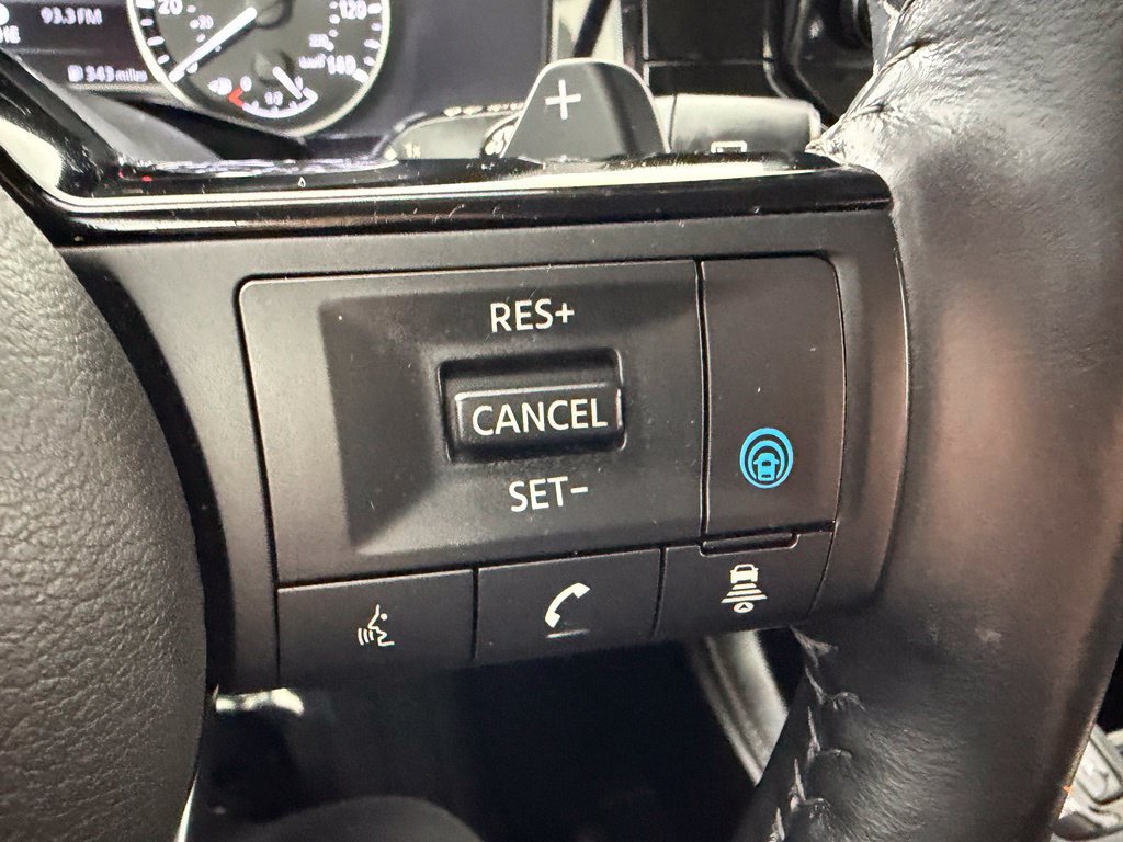 Used 2022 Nissan Pathfinder SL AWD/4WD image 30
