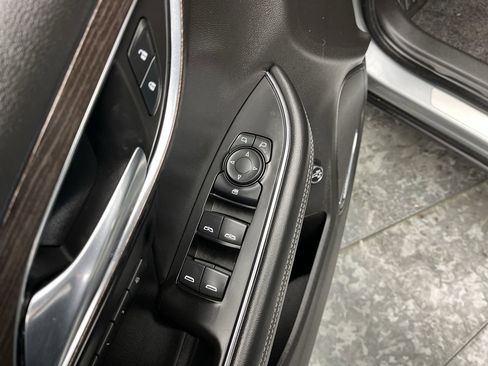 Used 2023 Buick Envision Avenir image 9