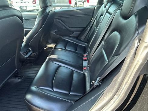 Used 2021 Tesla Model 3 Standard Range Plus RWD image 16