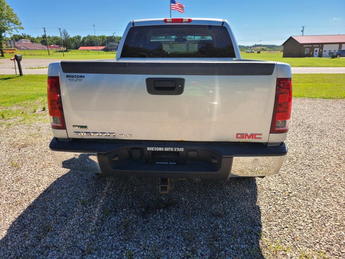 Used 2012 GMC Sierra 1500 SLE w/ All-Terrain Package AWD/4WD image 3