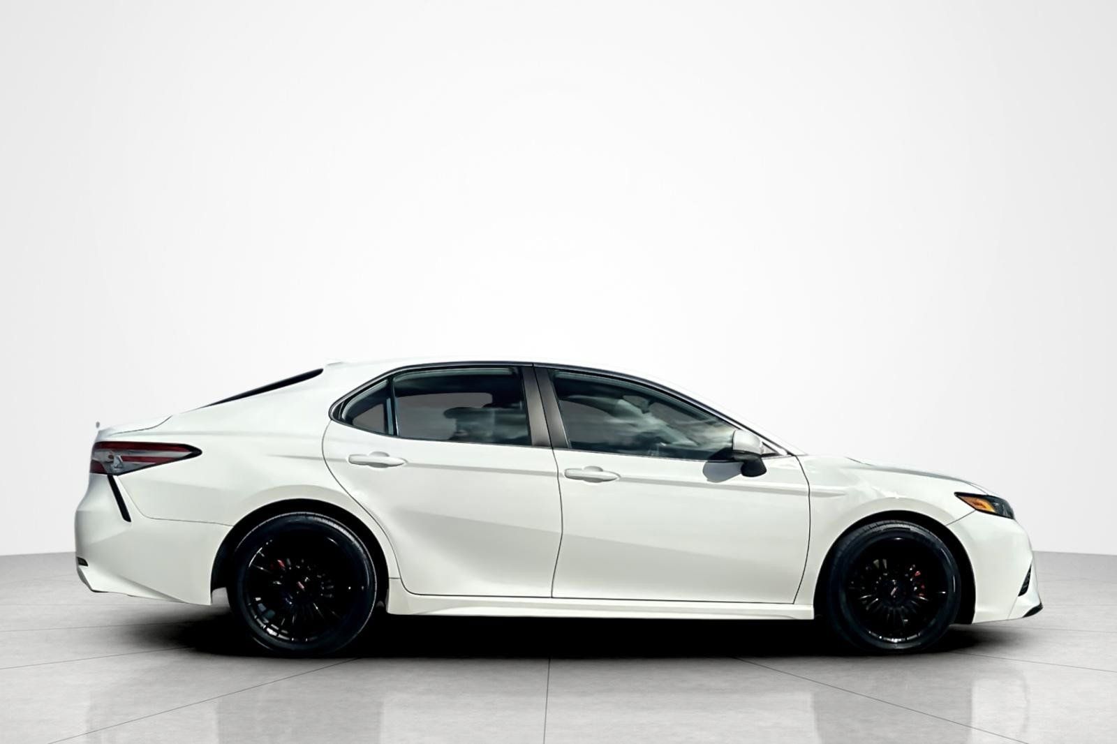 Certified 2019 Toyota Camry SE FWD image 6