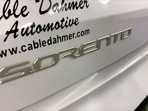 Certified 2023 Kia Sorento SX image 8