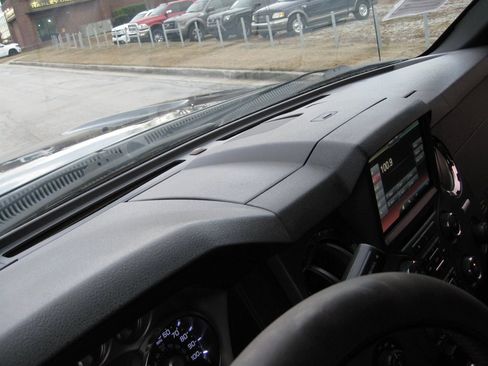 Used 2015 Ford F250 Lariat w/ Chrome Package image 24