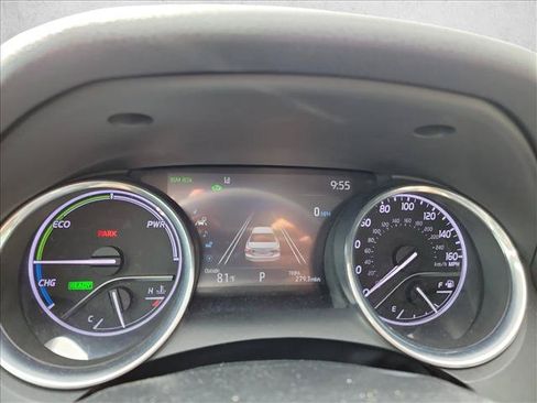Used 2020 Toyota Camry XLE FWD image 18