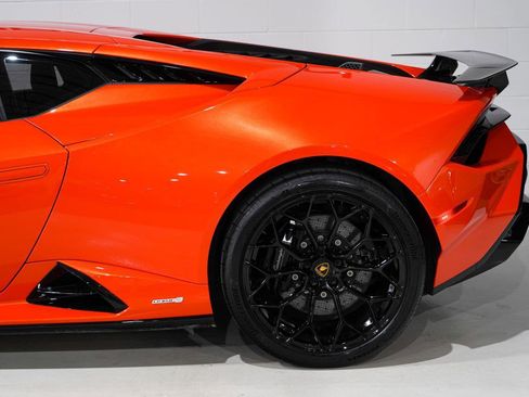 Used 2024 Lamborghini Huracan Tecnica image 34