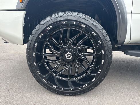 Used 2021 Nissan Titan PRO-4X w/ Pro-4x Convenience Package image 27