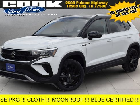 Used 2024 Volkswagen Taos SE w/ Panoramic Sunroof Package FWD image 1