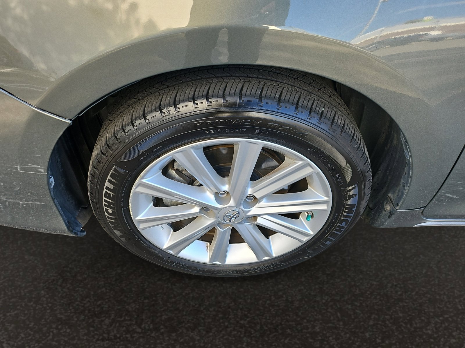 Used 2012 Toyota Camry XLE w/ Leather Pkg FWD image 39
