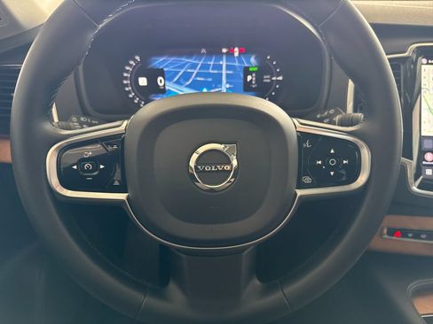 Certified 2023 Volvo XC90 T8 Plus AWD/4WD image 24